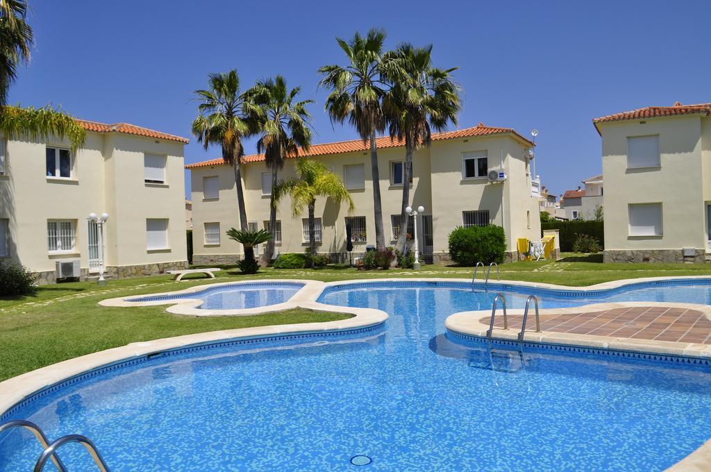 FAMILY BEACH CLUB SEVILLA II OLIVA (España) - desde 181 € | HOTELMIX